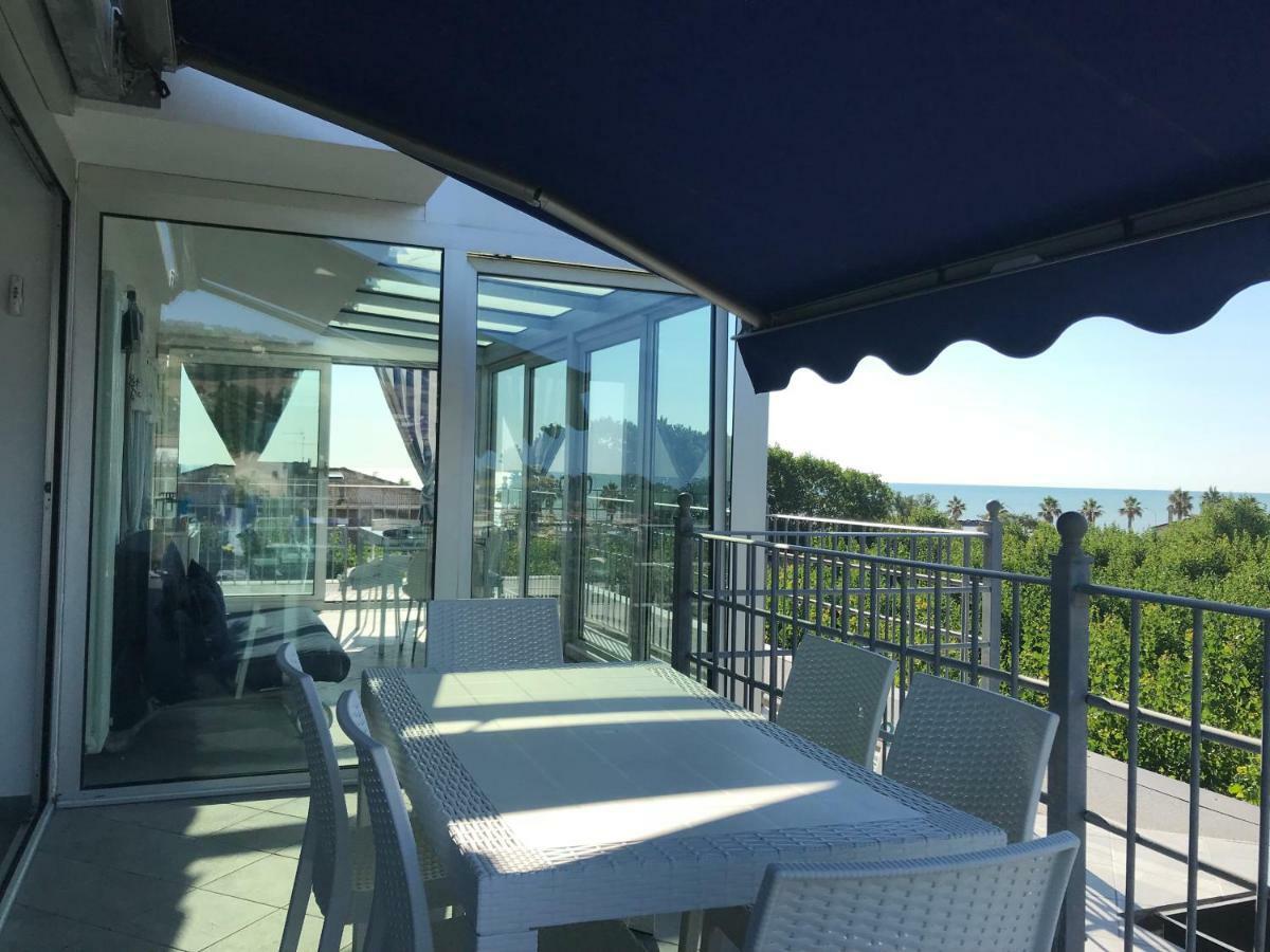 Attico Sul Mare Apartment แฟร์โม ภายนอก รูปภาพ