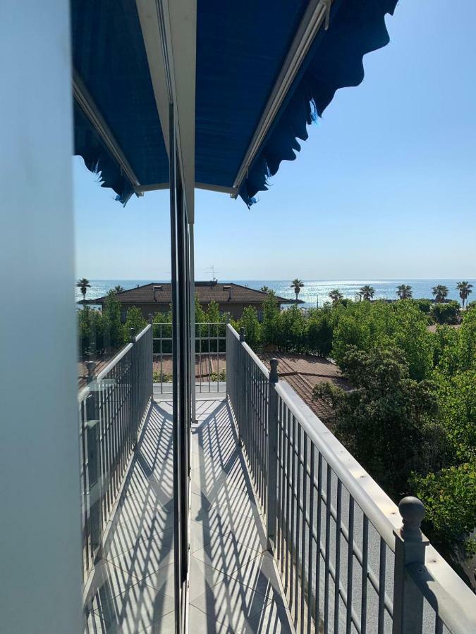 Attico Sul Mare Apartment แฟร์โม ภายนอก รูปภาพ